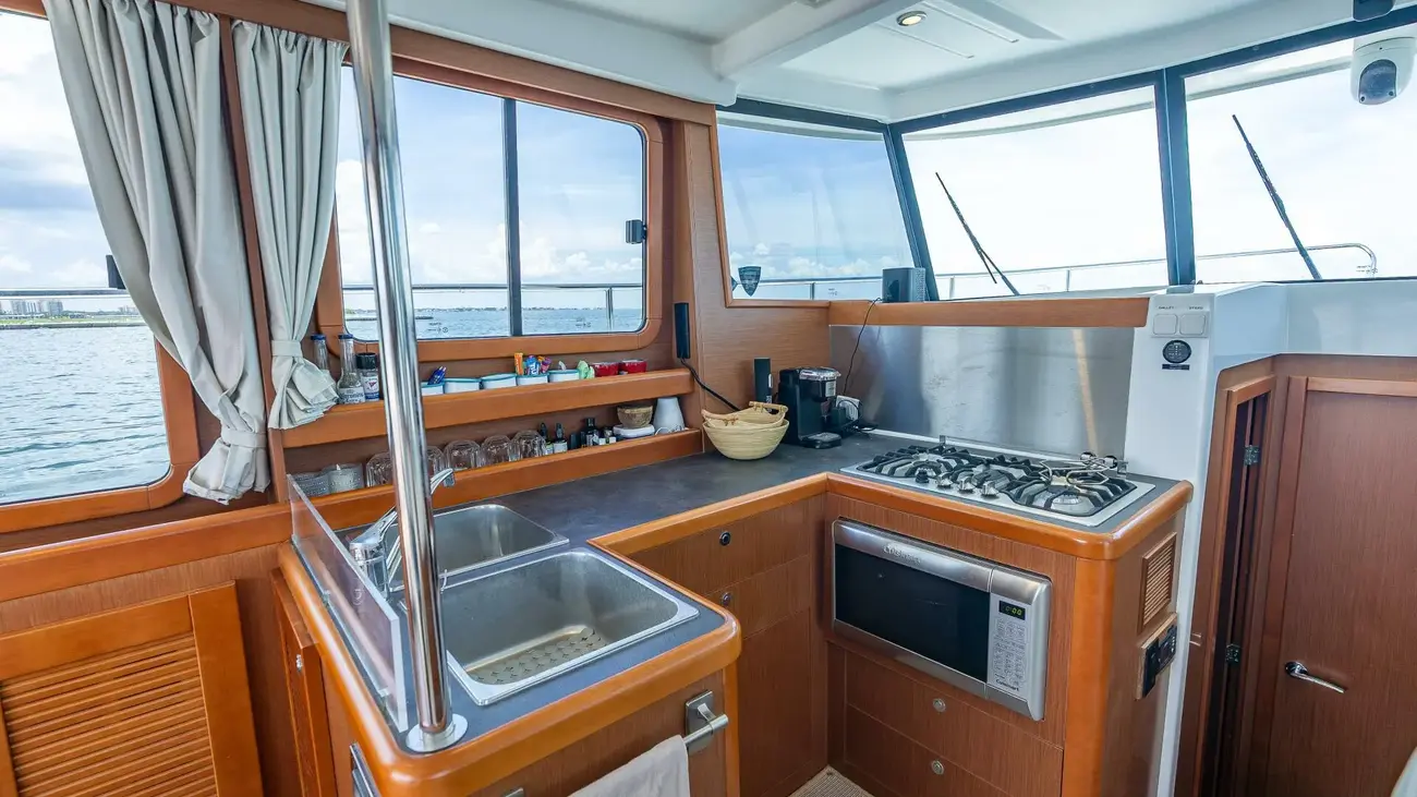 Beneteau Swift Trawler 34 - Image 39