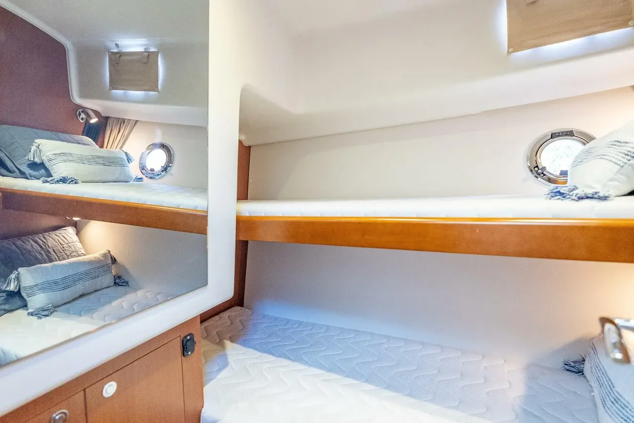 Beneteau Swift Trawler 34 - Image 31