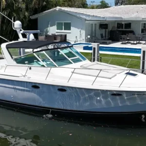 Tiara Yachts 3500 Express