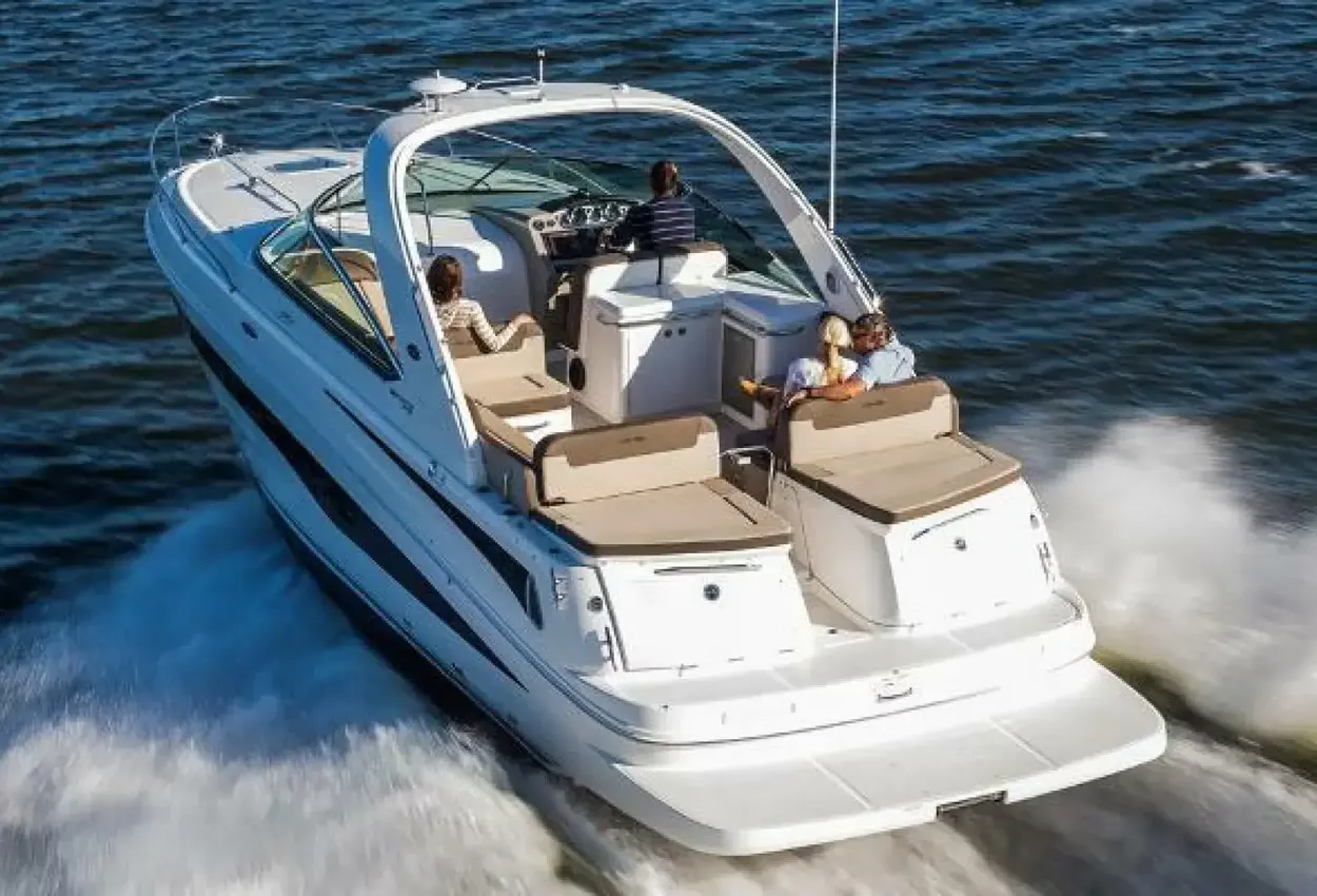 Sea Ray 370 Venture - Image 2